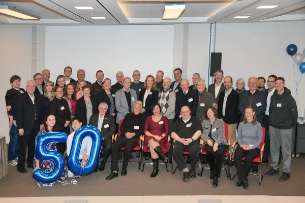 Gruppenbild der Teilnehmer des Normungsseminars